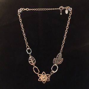 ☀️Lia Sophia Gold Necklace☀️